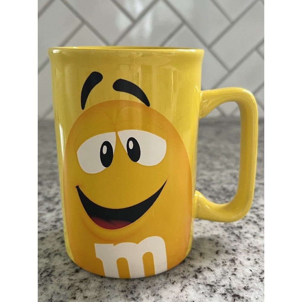 M&M’s Yellow Character Mug 2011 Mars Ceramic Coffee Cup 4.5” Official Licensed